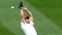 Damon drops fly ball