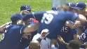 Davis' walk-off homer