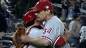 Lee dominates Yankees