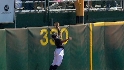 Davis' leaping catch
