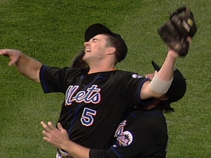 Met Injuries: Ike Davis in Boot for Three Weeks