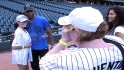 Konerko thanks the fans