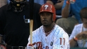 Rollins re-signs with Phillies