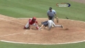 Wigginton cuts down a run