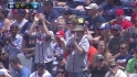 Chipper receives ovation