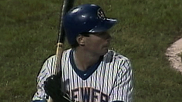 Molitor: Seeing retired number 'sends goosebumps'