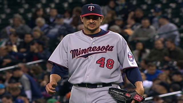 Rockies looking at Pavano, Lowe for rotation