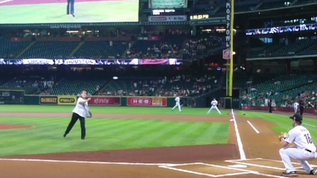 Judges announced for Honorary Bat Girl contest
