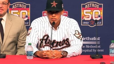 Astros officially sign No. 1 pick Correa