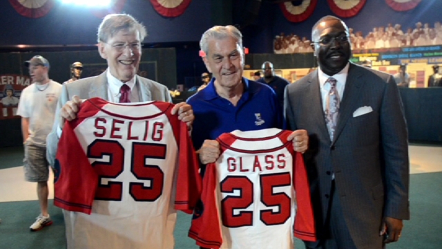 Museum honors Negro League stars who served