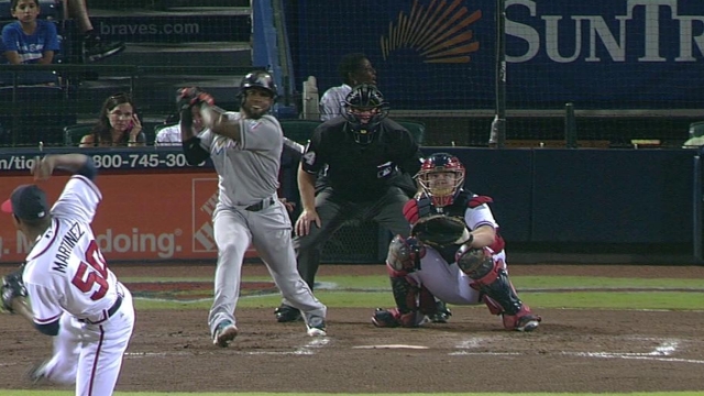 Reyes extiende racha pero Miami cae