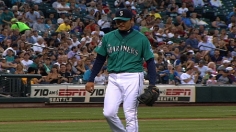 Despite losing perfect bid, Iwakuma beats Twins