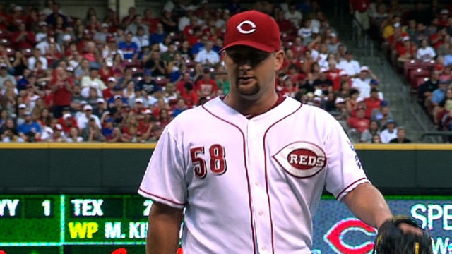 Orioles claim Redmond off waivers from Reds