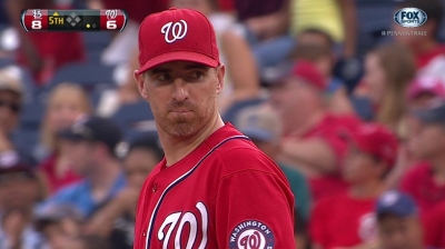 Stellar defense earns LaRoche first Gold Glove