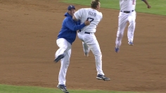 A.J. lifts LA in 11th for second straight walk-off