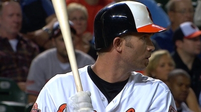Behind Hardy, O's beat Rays to tie Yanks for first