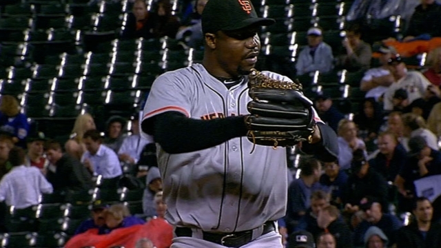 Reliever Mota decides to retire after 14 seasons