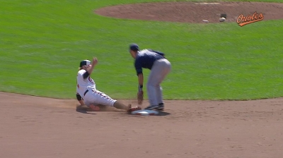 Hellickson snares first Gold Glove Award
