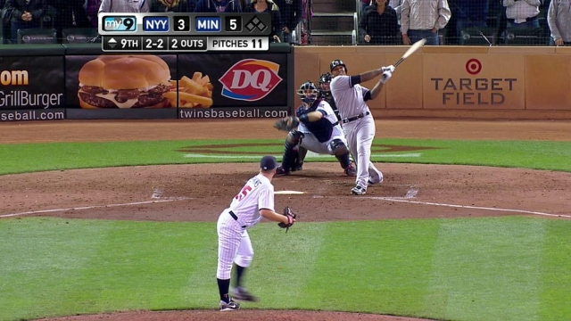 Andruw reportedly signs to stay in Japan