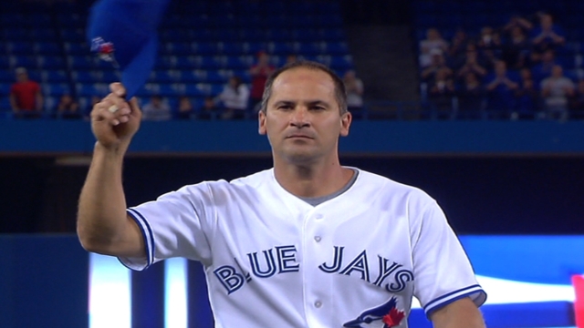 Angels hire Vizquel as infield instructor