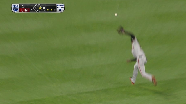 Giants and utility man Arias agree to one-year deal
