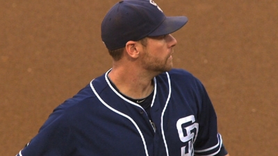 Headley honored with first Gold Glove Award