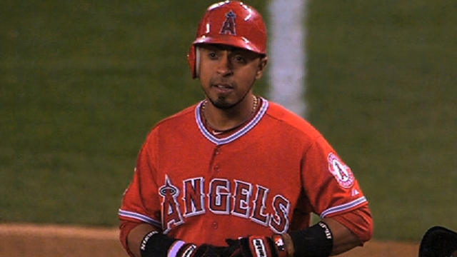 Izturis thrust into competition at second base