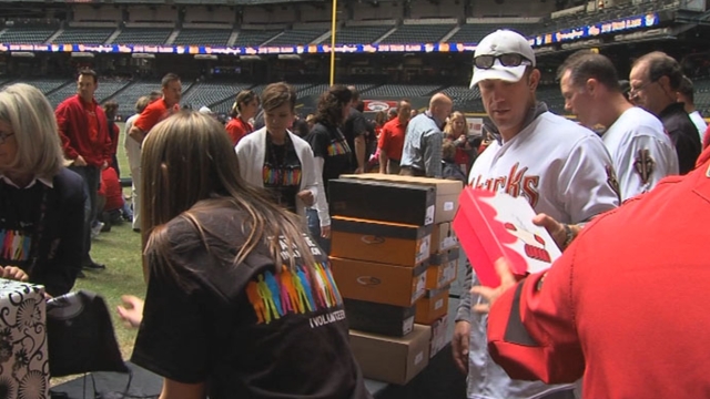 D-backs award season tickets to fans in need