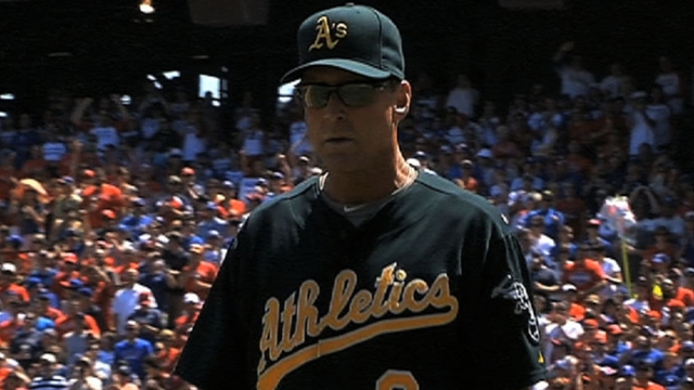 A's add two years, through 2016, to Melvin's pact