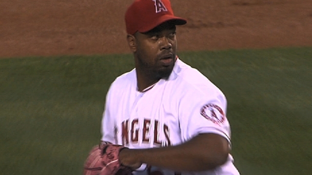 Angels, reliever Williams agree to $2 million deal
