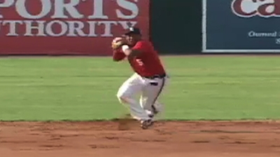 A's Russell sparks rally to extend Mesa's win streak