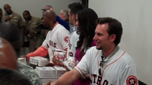 Astros express gratitude to military at luncheon