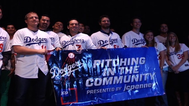 Dodgers alumni set for community caravan