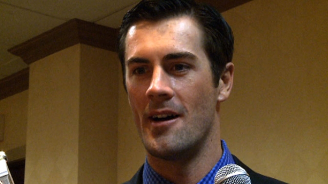 Hamels downplays shoulder issue from last year