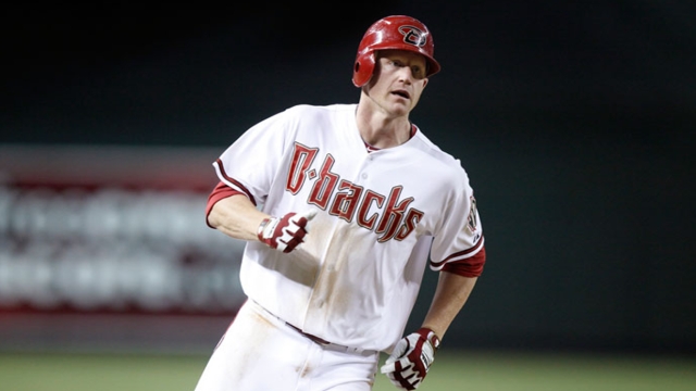 Overbay lands Minor League deal with Red Sox
