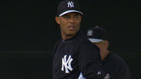 At long last, Rivera faces hitters in first test of knee