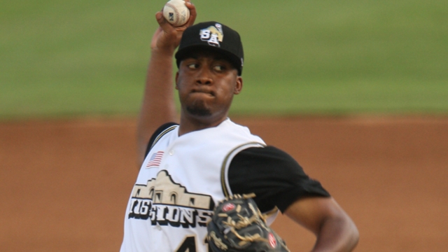 Sampson hopes to stay locked in at Padres camp