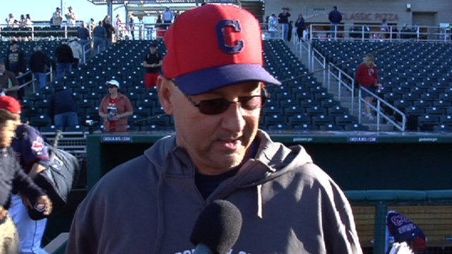 Swisher debuts with run, RBI in high-scoring affair