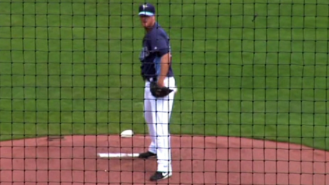 Roberts' two-run double sparks Rays