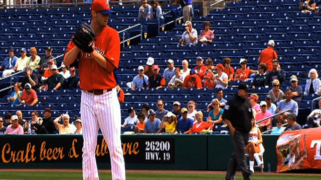 Late homers by Brown, Joseph win it for Phils