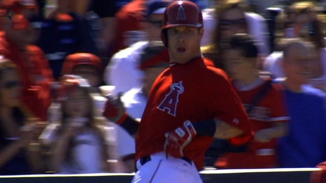 Hamilton can't deny 'weird' feeling in Angels debut