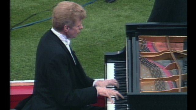 Cliburn's national anthem rendition still resonates