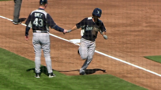Pair of homers boosts Mariners vs. Giants