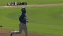 Reyes' two-run dinger