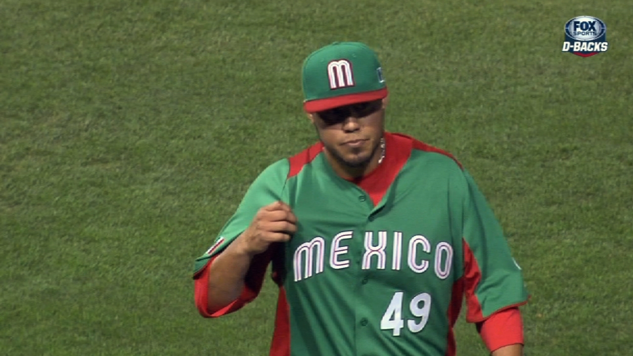 Gallardo tosses pain-free inning in Classic tuneup