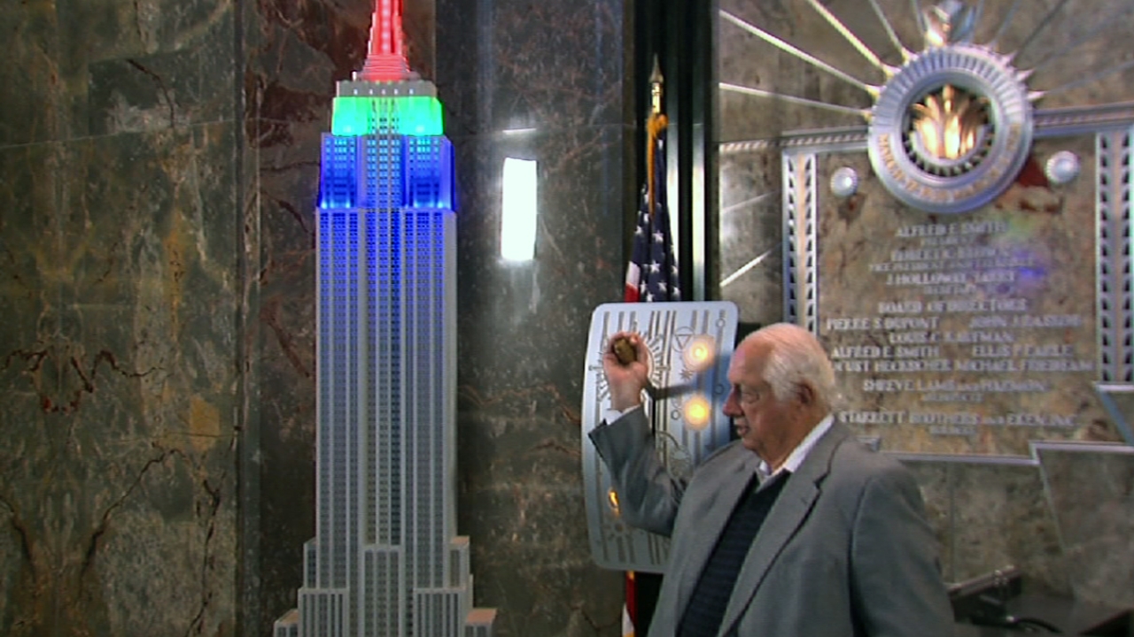 Lasorda helps light way for Classic in New York