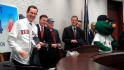 Sox try to recruit CT governor
