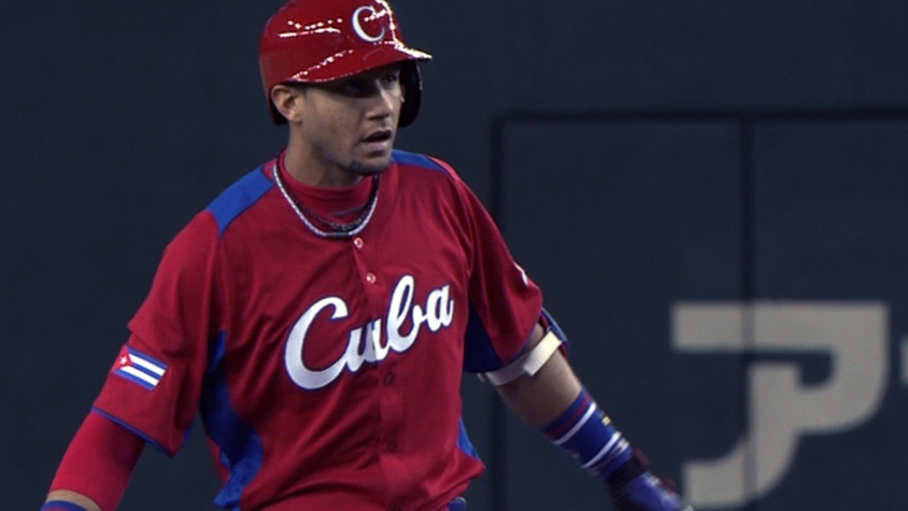 Gurriel's two-run double
