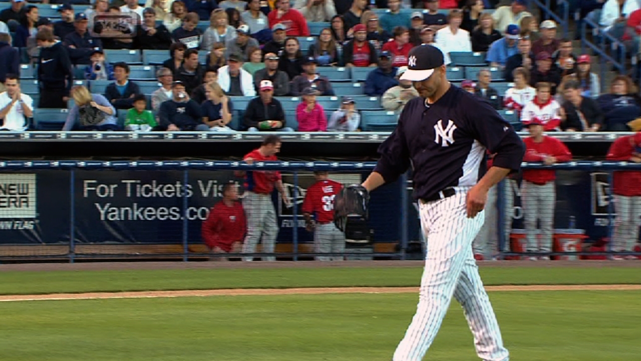 Yankees top Phillies in Pettitte's spring debut