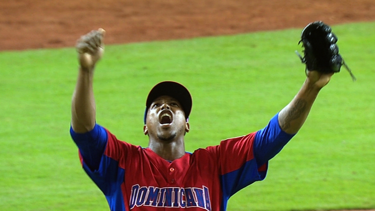 Strop, drop and roll: DR reliever sets down Dutch